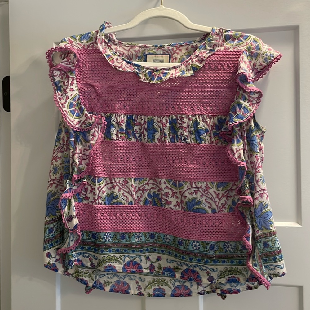 BELL by Alicia Bell silk/cotton blend flutter sleeve top with crochet, Size M.